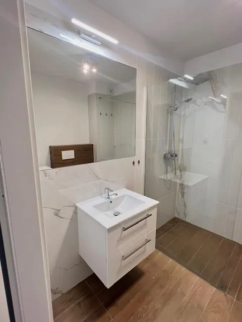 Harmonia Studio Z Ogrodkiem I Garazem Kolobrzeg Apartment